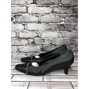 Salvatore Ferragamo Boutique Black Satin Silk Rhinestone Cap Heels Women Sz 10AA